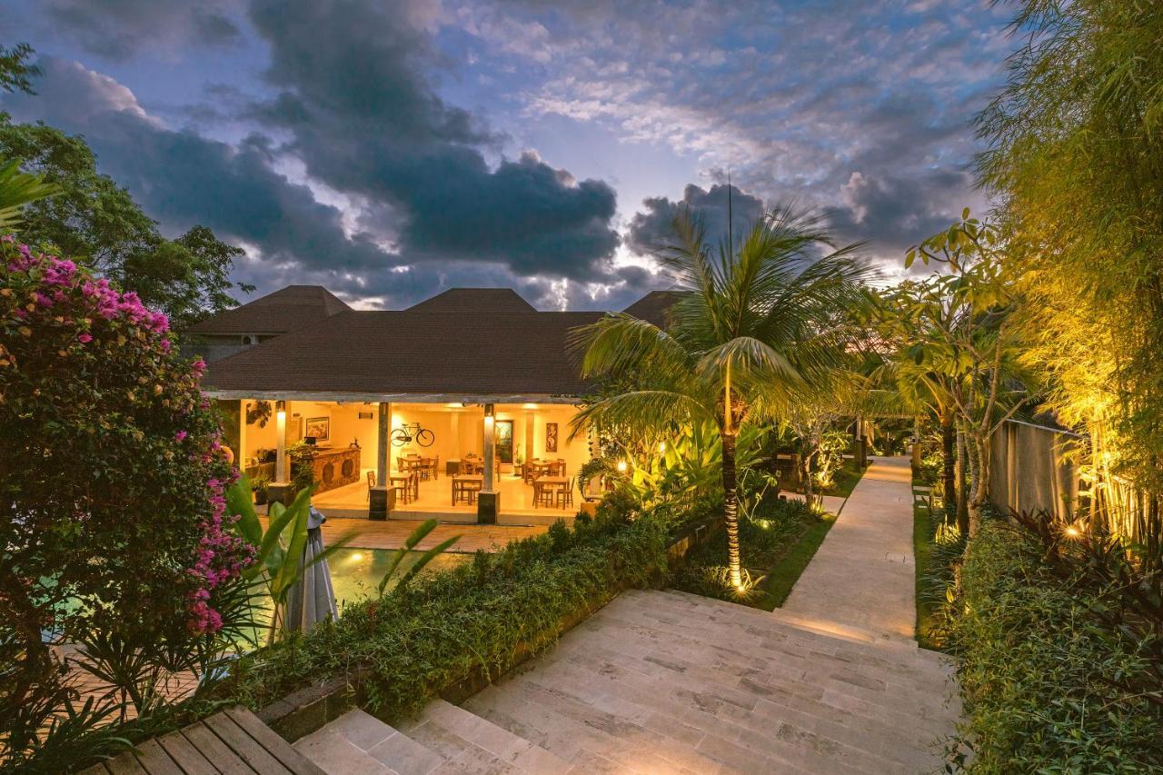 La Berceuse Resort And Villa Nusa Dua By Taritiya Collection Exterior photo